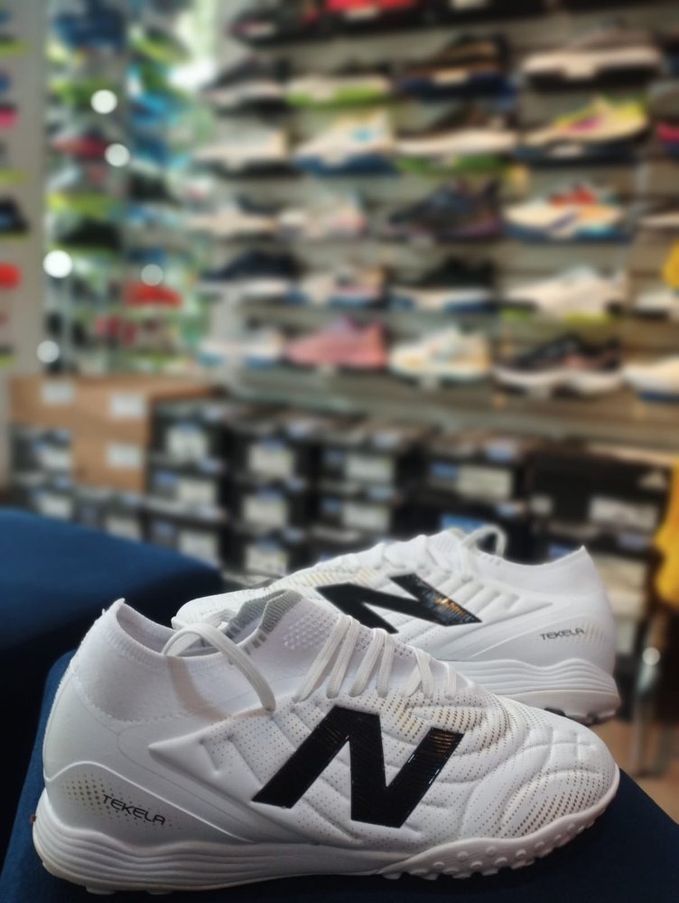 NEW BALANCE B. 40
