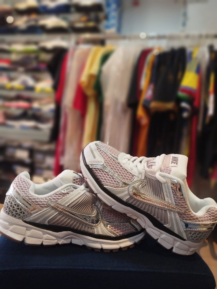 NIKE BOWERMAN 37