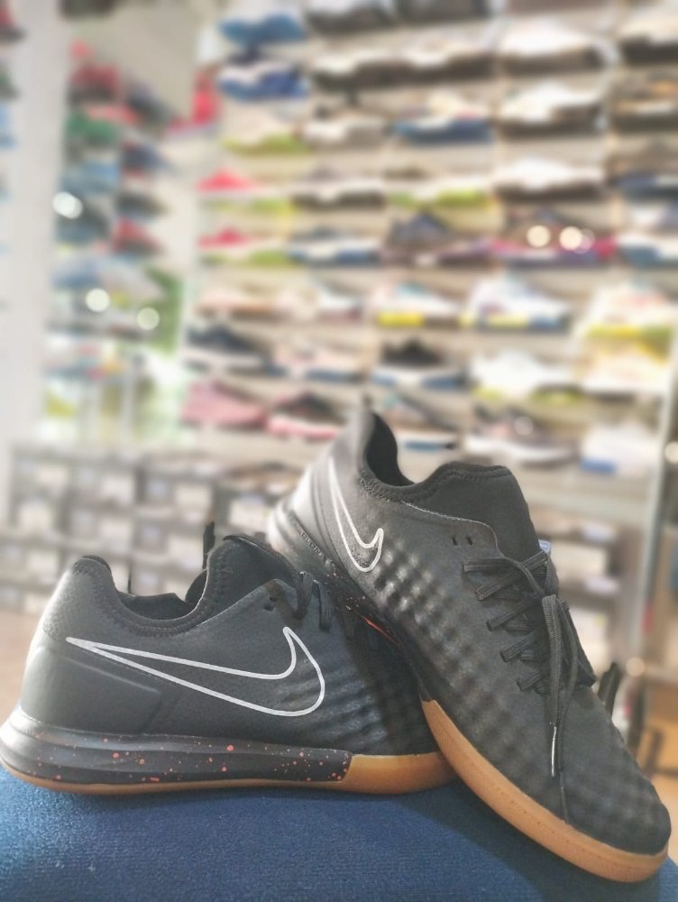 NIKE MAGINTEX 39