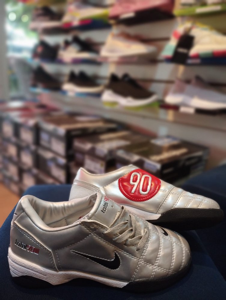 TOTAL 90 GRIS 33