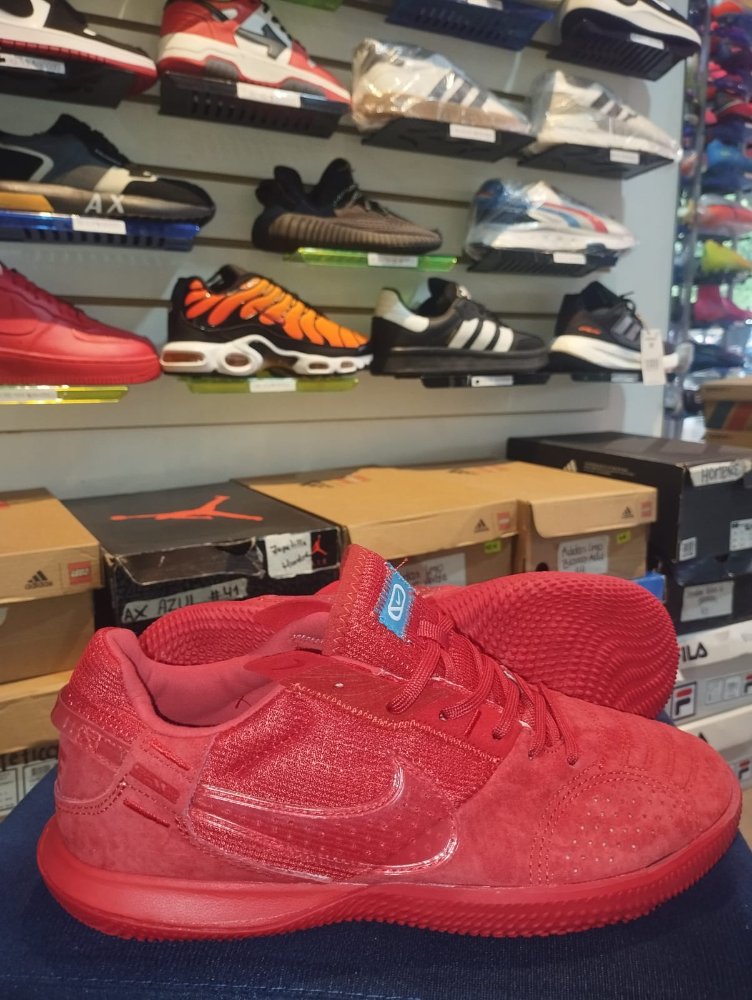 GATO STREET ROJO 39