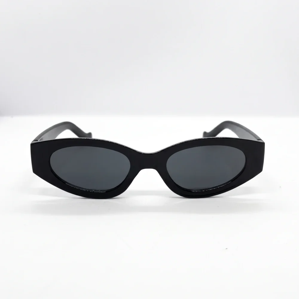 BEVERLY color negro