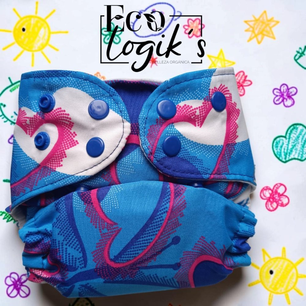 PAÑAL NIÑA FONDO AZUL