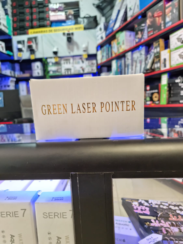 J - Puntero Laser Potente Recargable 8km 303PRO