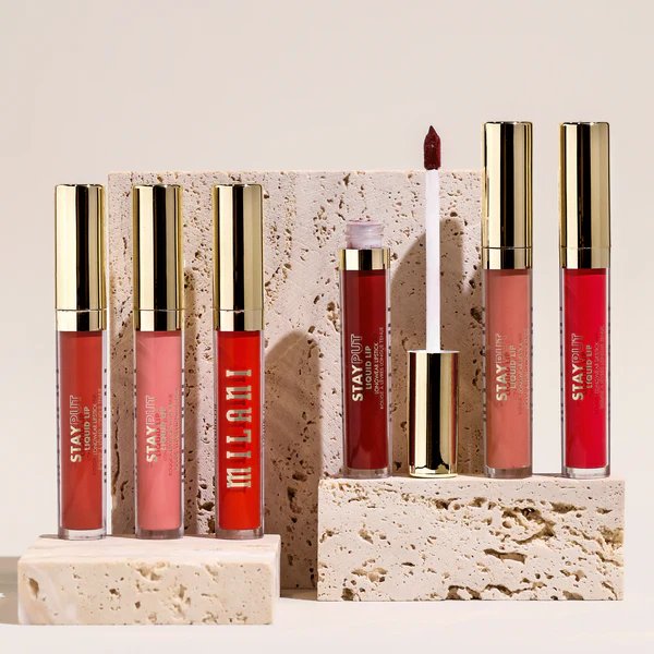 Labial líquido de larga duración Stay Put MILANY