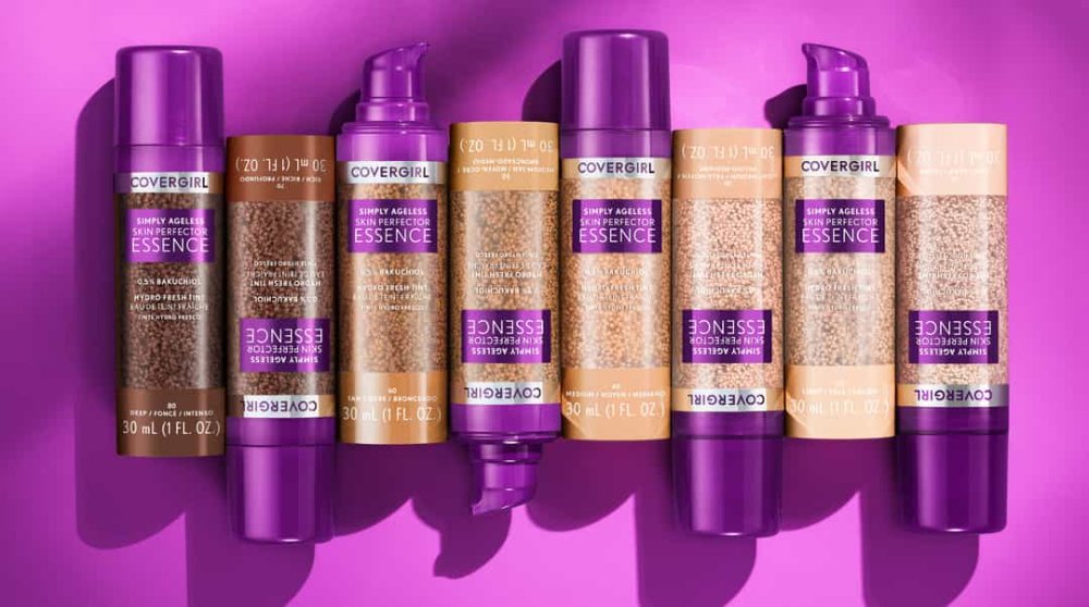 COVERGIRL Simply Ageless Skin Perfector Essence 30 ml