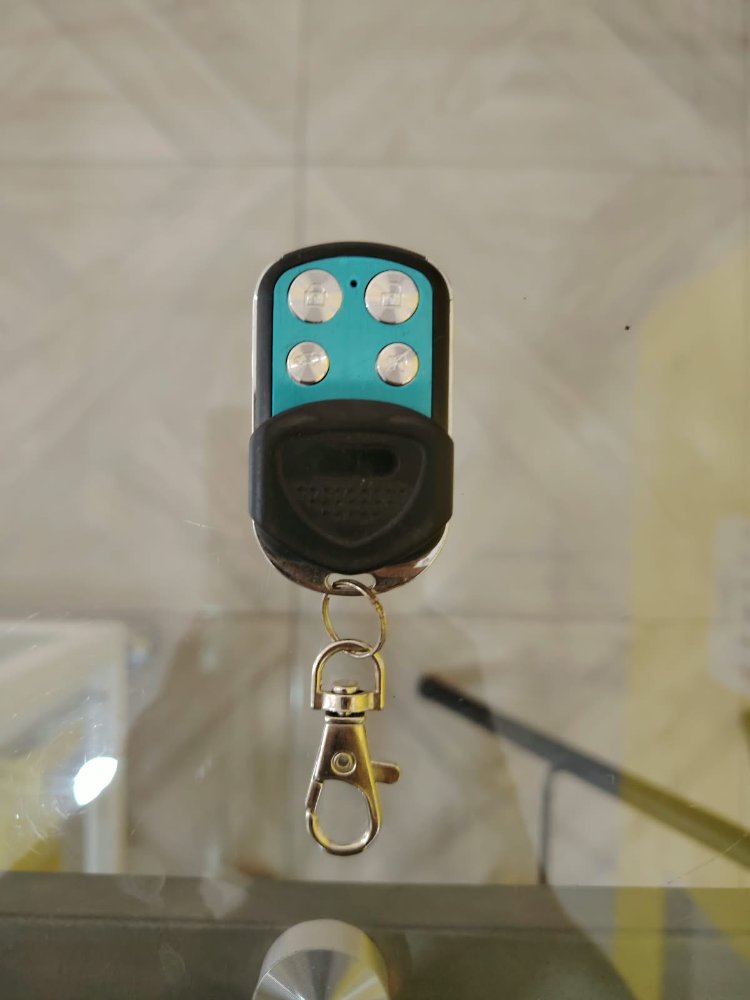 CONTROL PARA PORTON AUTOMATICO LLAVERO MARCA GENERICO