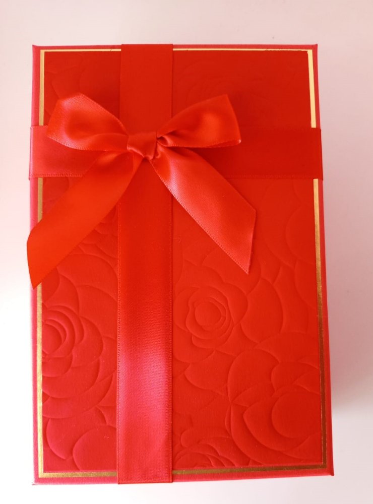 Caja Premium roja con lazo