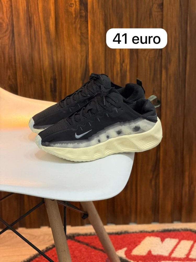 NIKE AVA ROVER