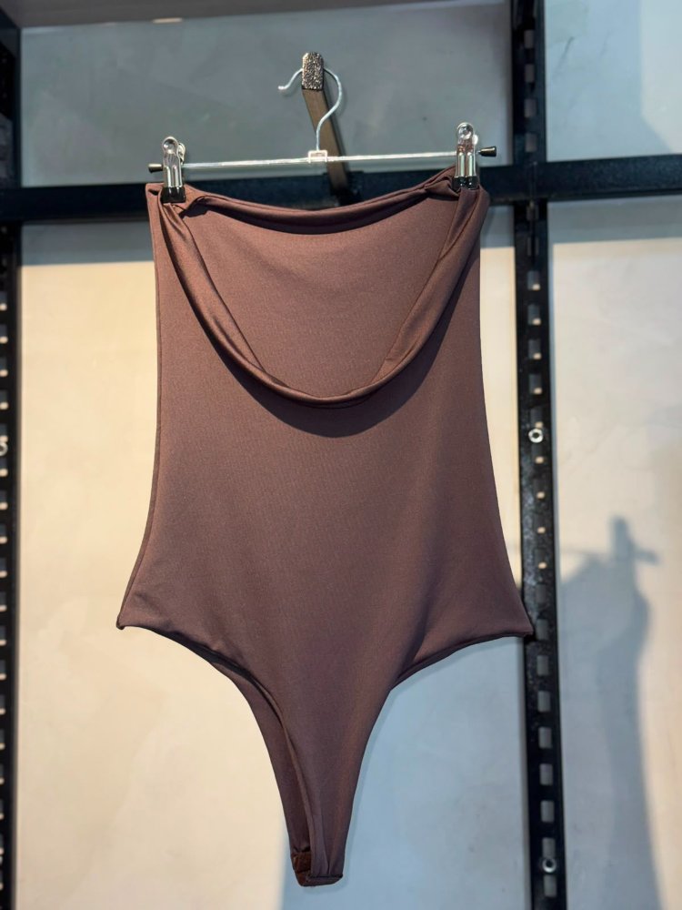 Body estraple tira al cuello
