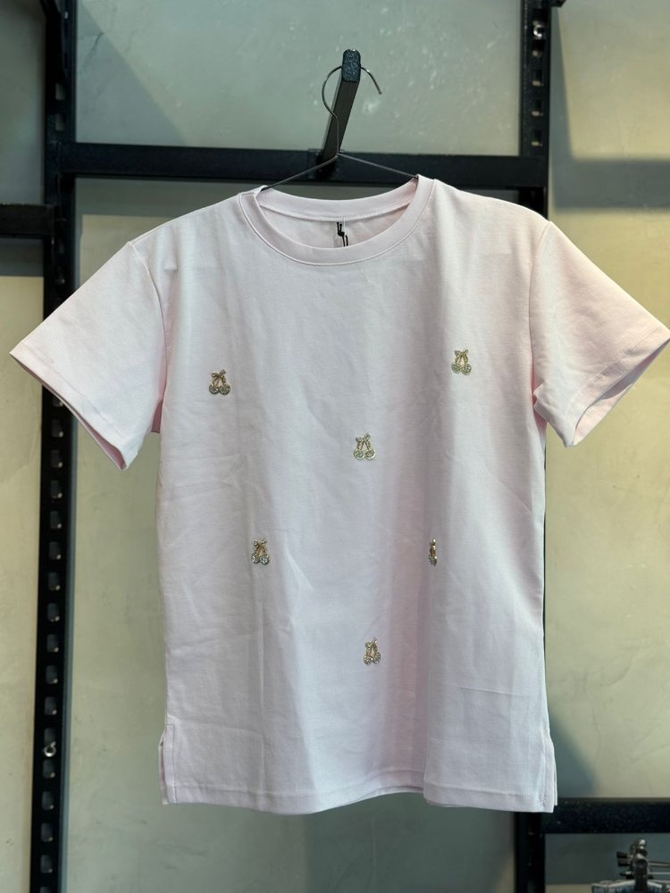 camisa basica cerezas