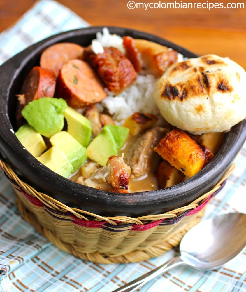 CAZUELA DE FRIJOLES