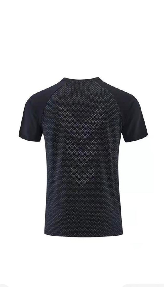T-SHIRT FIT