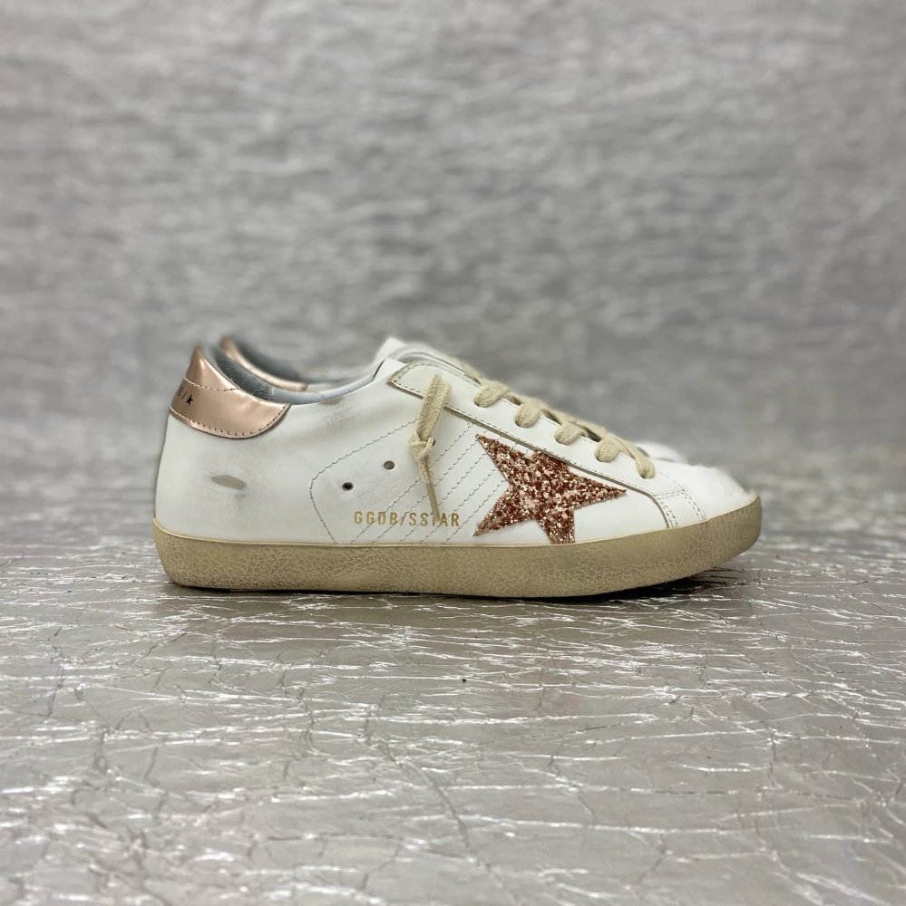 Golden Goose Superstar blanca con estrella glitter amarillo