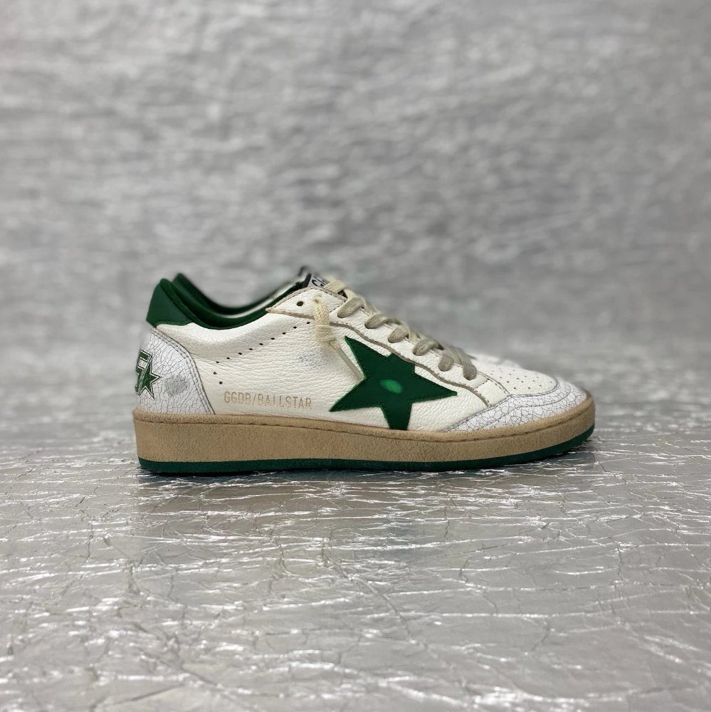 Golden Goose Ballstar blancos con estrella verde