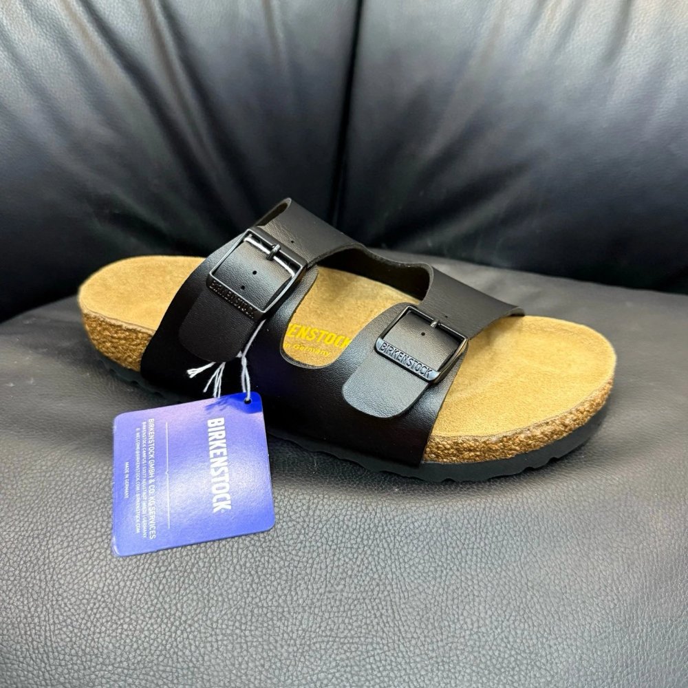 Sandalia Birkenstock negra tipo Arizona