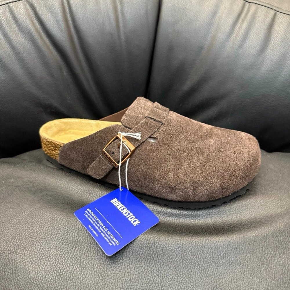 Birkenstock Boston suede brown clog