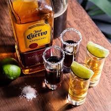 SHOT TEQUILA JOSE CUERVO