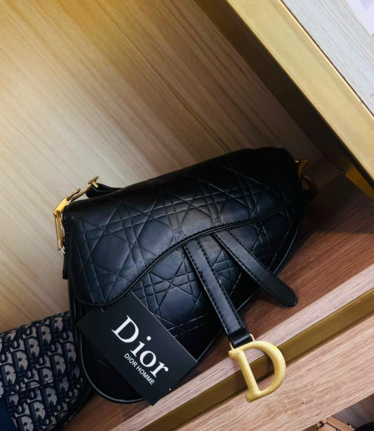 DIOR