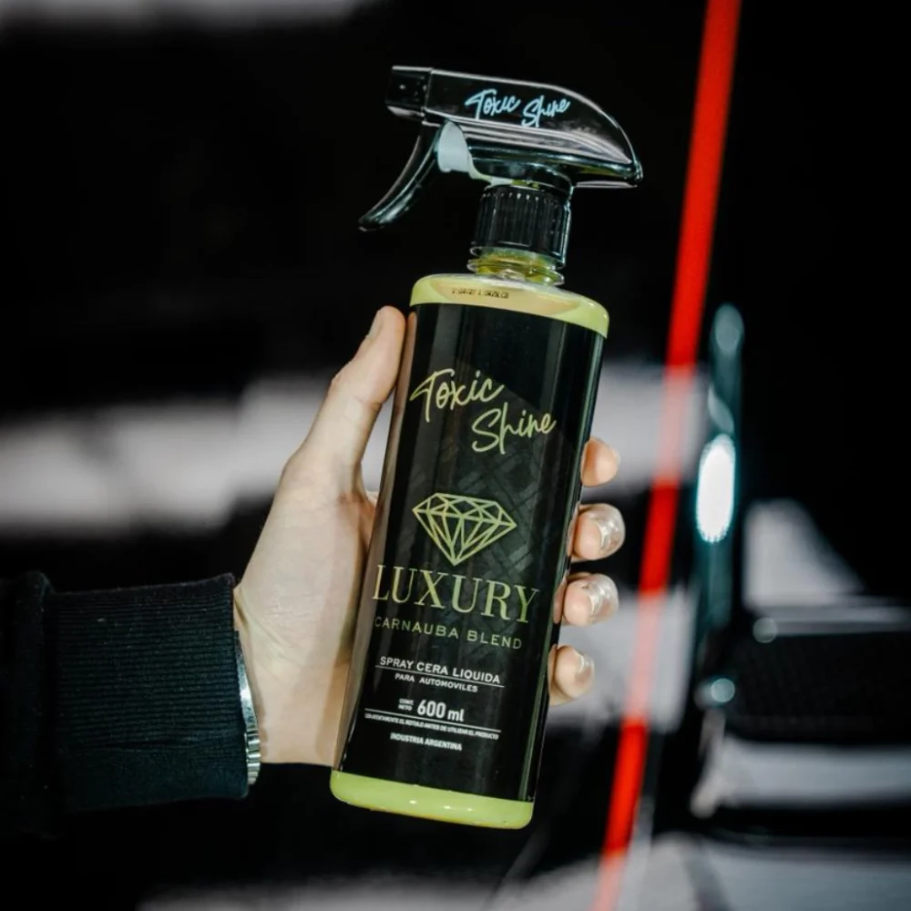 cera liquida luxury  600ml + gatillo