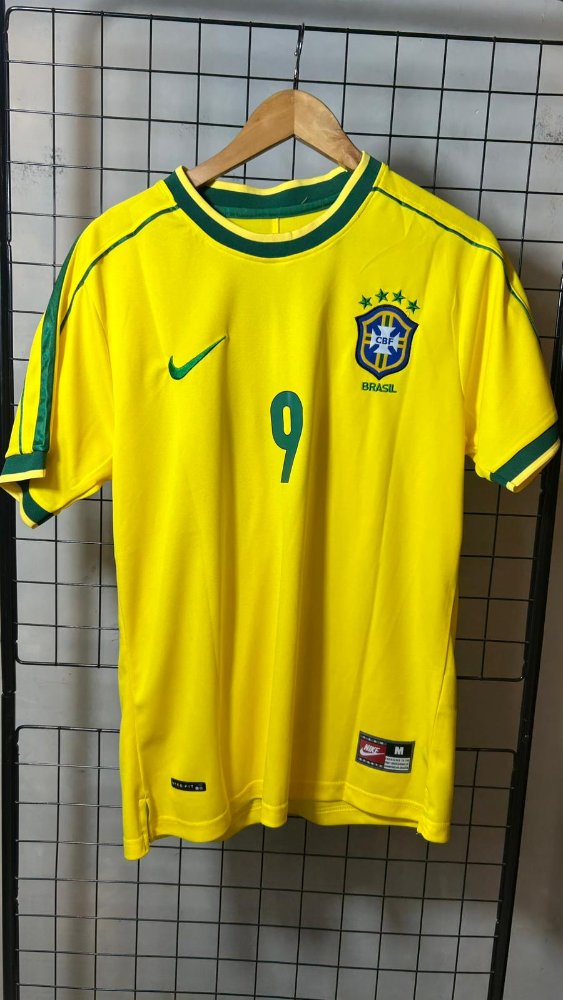 Ronaldo #9 - Brasil retro