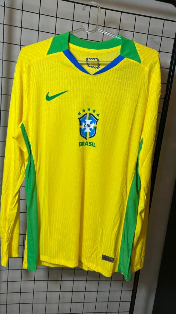 Brasil 2022 - Player Manga Longa