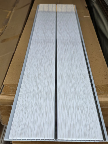 Cielo pvc blanco y plateado
