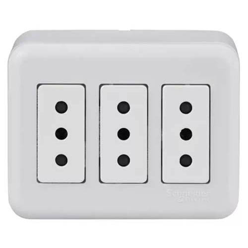 ENCHUFE TRIPLE SOBRE PUESTO 250 VOLTS 10AMPERES BLANCO ARIS MEC0200TA0541