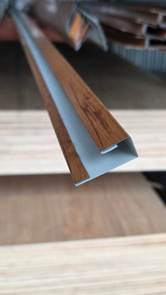 Perfil J OAK 3m