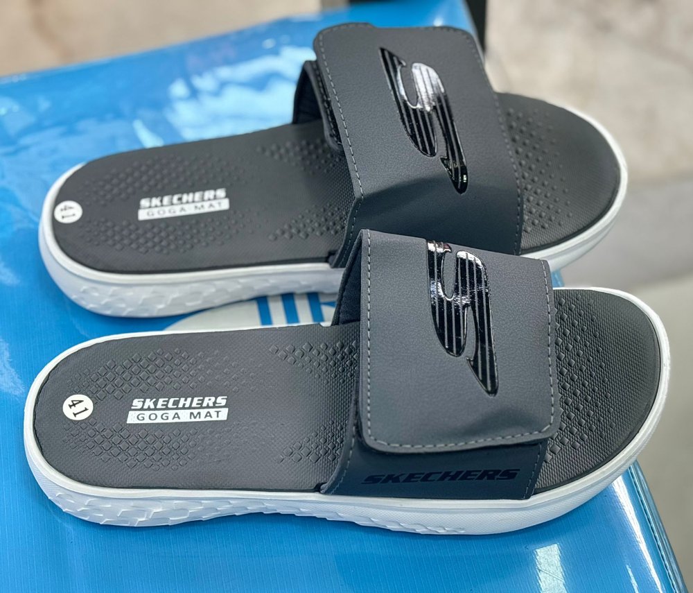 sandalia skechers gris oscuro
