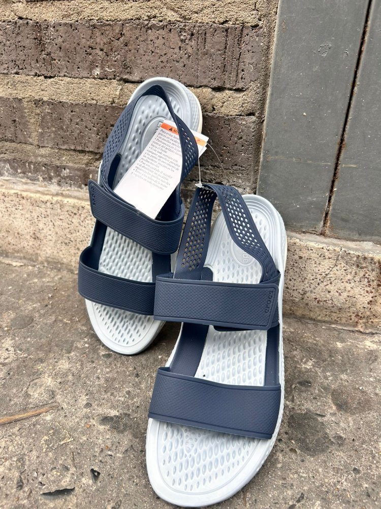 crocs sandalia 360 azul
