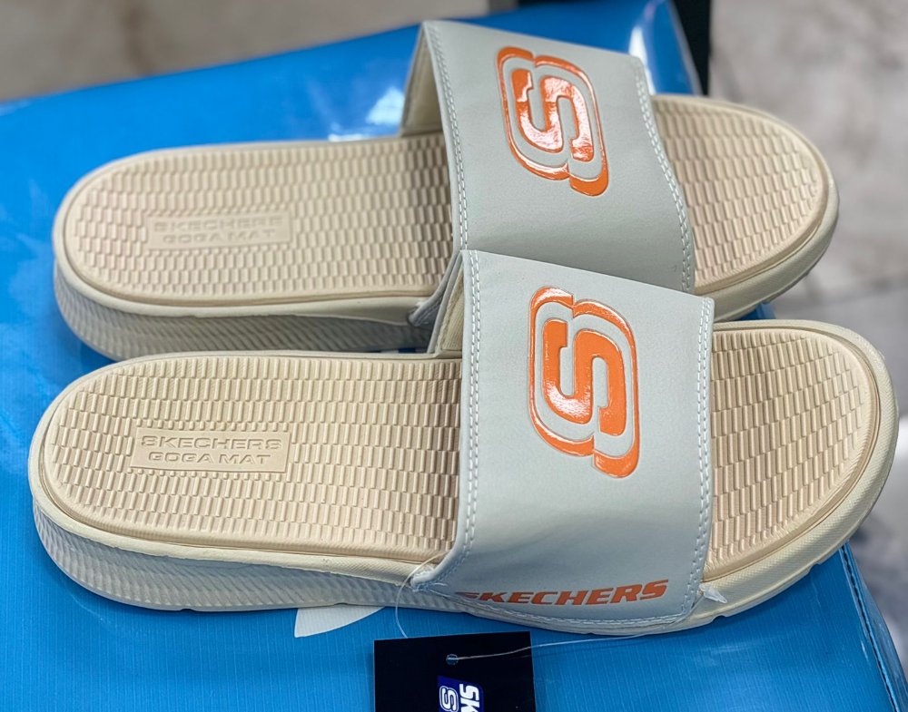 sandalia skechers beige
