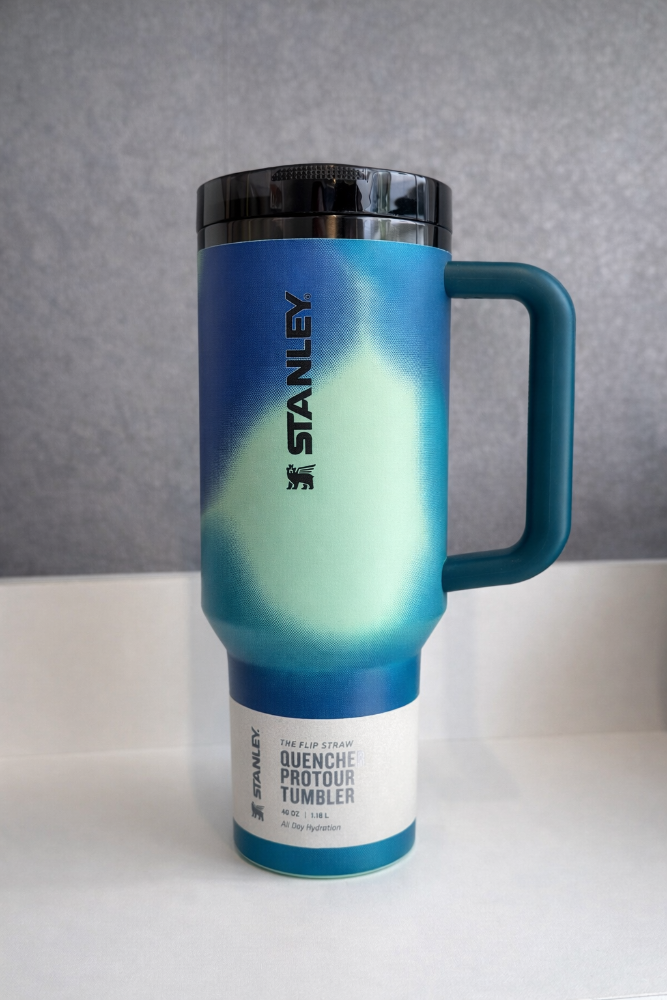 Stanley Protour 40 oz color ombre azul