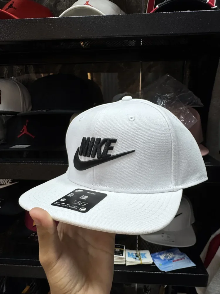 Nike Clasica Blanca