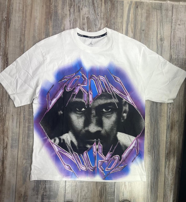 Camisa Jordan Blanca Con Borde Morado