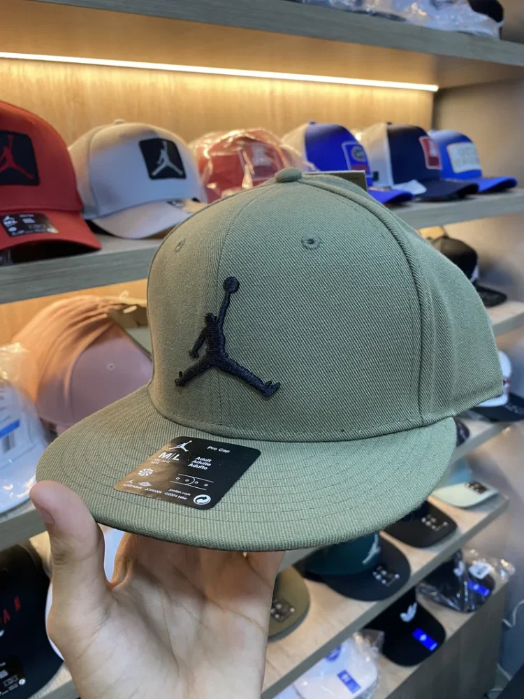 Gorra Jordan Clásica Verde Militar
