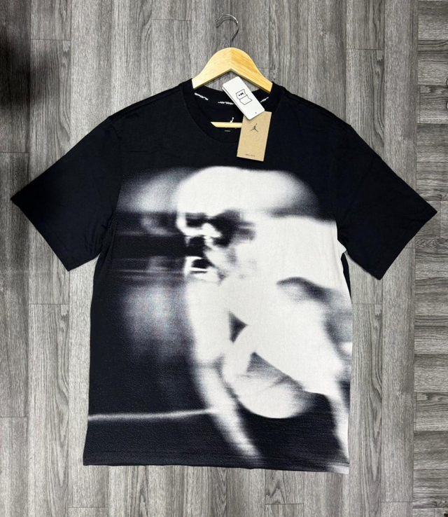 Camiseta Jordan / FANTASMA NEGRA