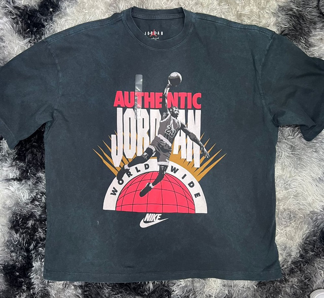 CAMISETA JORDAN NEGRA WORLD WIDE