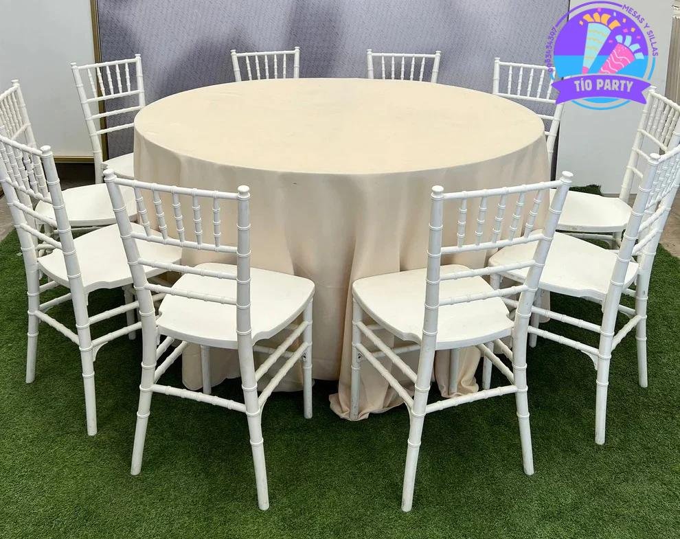 Mesa Redonda con 8 Sillas Tiffany
