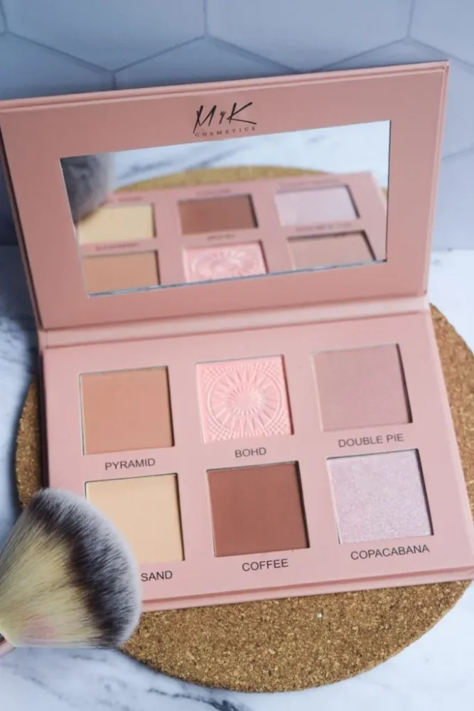 paleta de contorno, iluminador y blush MYK