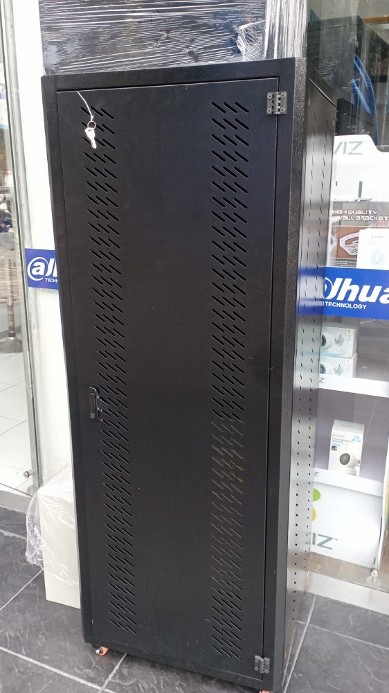 RACK METALICO 32 RU PISO