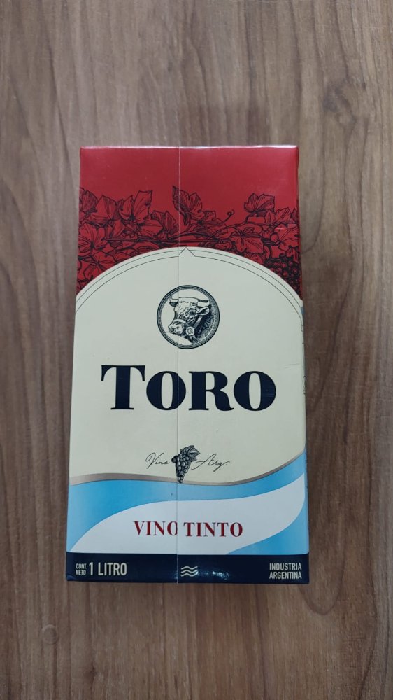 VINO TINTO TORO