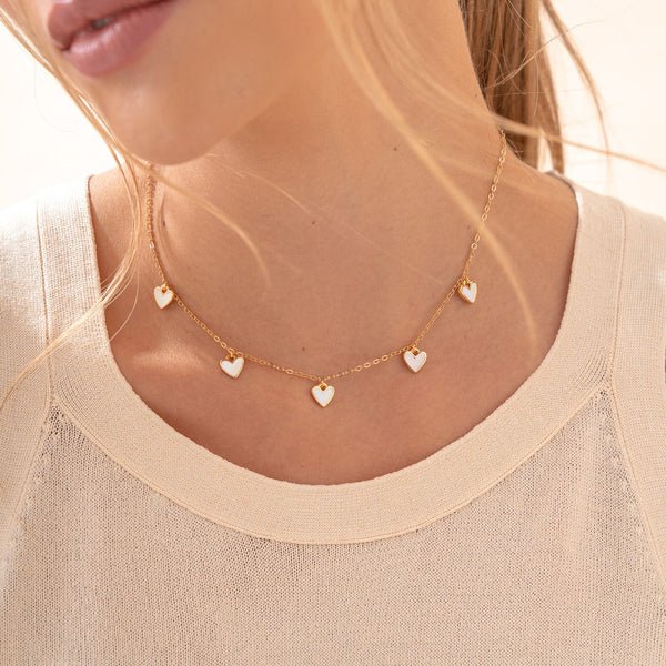 CADENA MULTI CORAZONES BLANCO HUESO