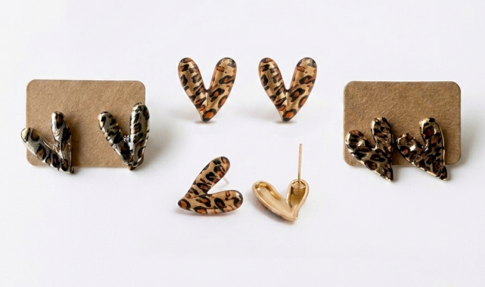 leopard heart - zarcillos de corazón leopardo