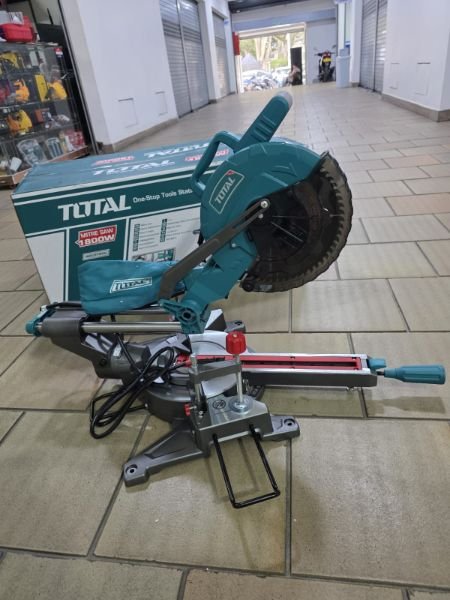 ingleteadora 10" telescopica total 1800W