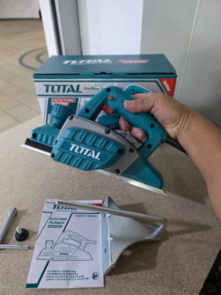 cepillo electrico para madera total 550W