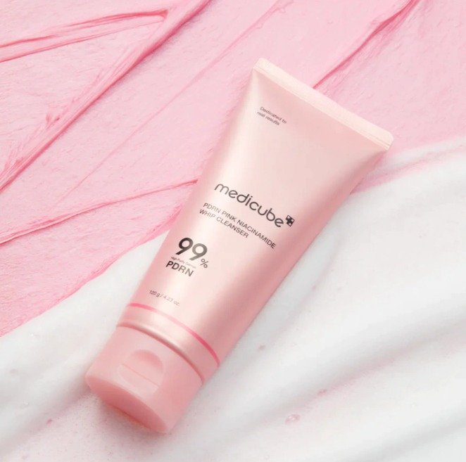 Medicube PDRN Niacinamide Whip Cleanser