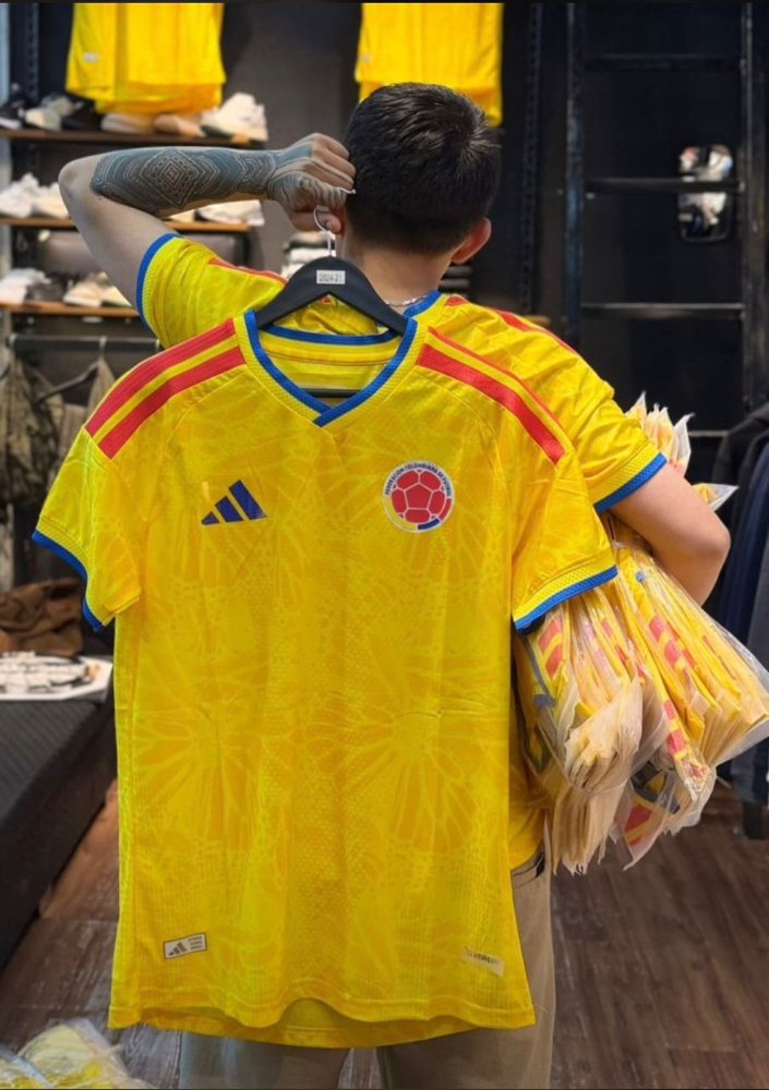 CAMISETA SELECCIÓN COLOMBIA AMARILLA CABALLERO