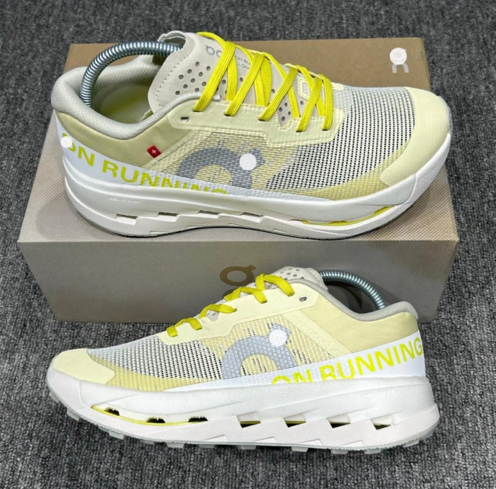 tenis ON CLOUND amarillos