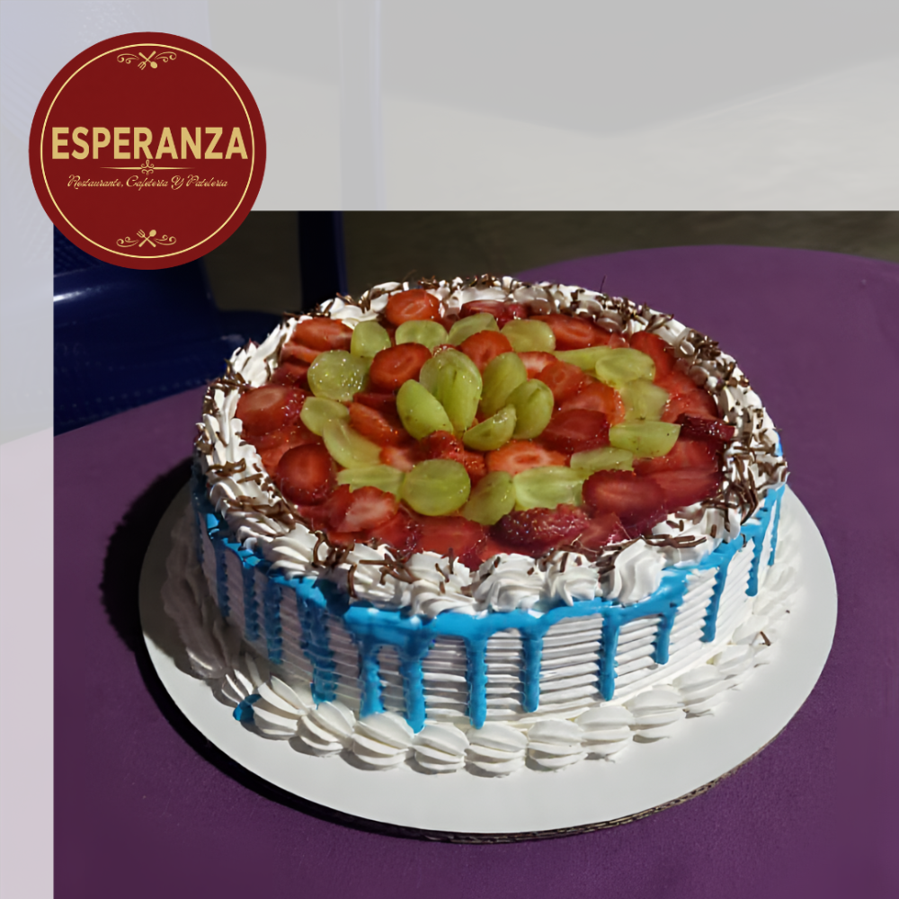 2529 PASTEL CON DECORACION FRUTAL 20 PORCIONES